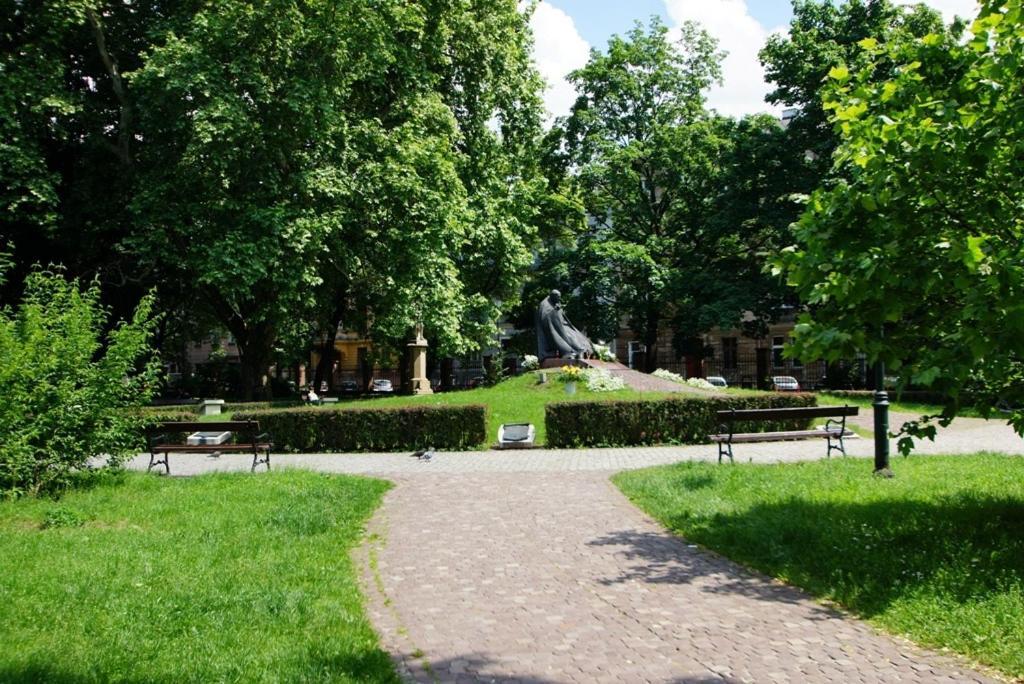 Attractive Apartment Oldtown Near Thetrain Station Krakow Exterior photo